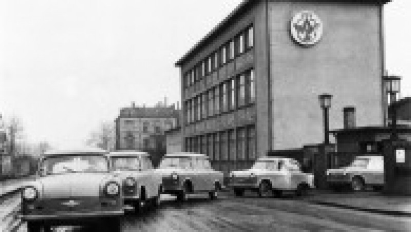 În urmă cu 65 de ani, în 1957, primul autoturism Trabant ieșea de pe linia de fabricație a uzinii din Zwickau. Sursa foto: Profimedia Images | Poza 43 din 43
