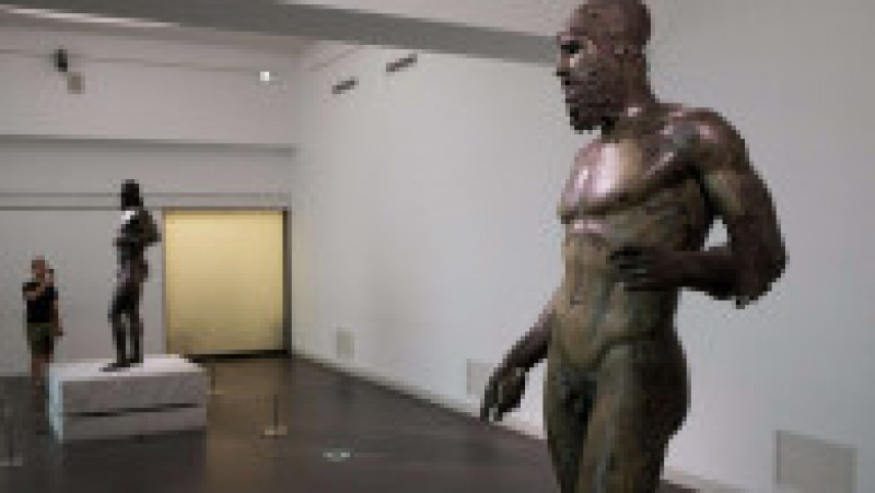 Descoperirea statuilor vine la 50 de ani după cea a războinicilor din bronz de la Riace (în poză), statui găsite din întâmplare de scafandrii amatori în apele din largul Calabriei de sud. Foto: Profimedia Images | Poza 4 din 17