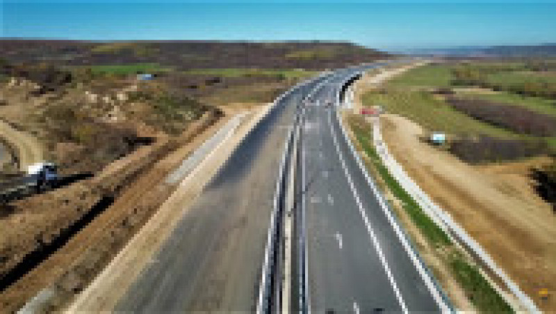 Primii 13 kilometri din autostrada Pitești - Sibiu ar putea fi deschiși circulației anul acesta. FOTO: Facebook Asociația Pro Infrastructură | Poza 5 din 8