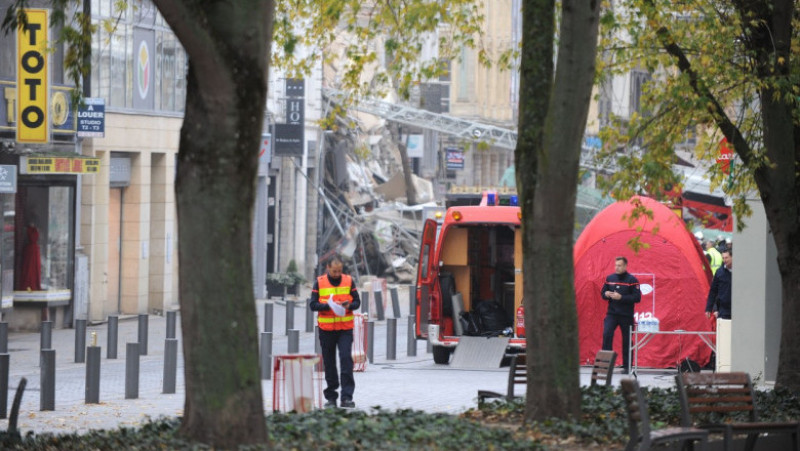 Două imobile s-au prăbuşit în centrul orașului francez Lille. Foto: Profimedia