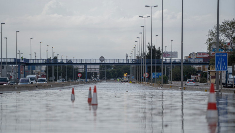 Inundații puternice în estul Spaniei. Autoritățile au declarat cel mai ridicat nivel de alertă pentru regiunea Valencia. Foto: Profimedia
