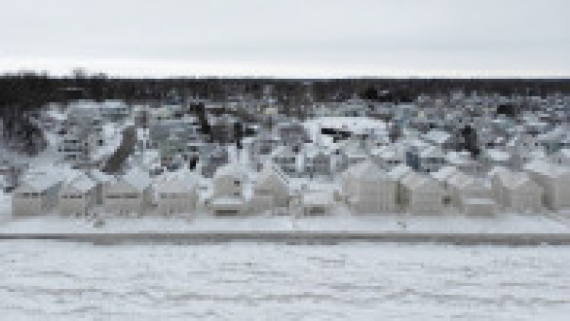 Case acoperite complet de gheață. Imagini incredibile pe malul lacului Erie. FOTO: Profimedia Images | Poza 7 din 14
