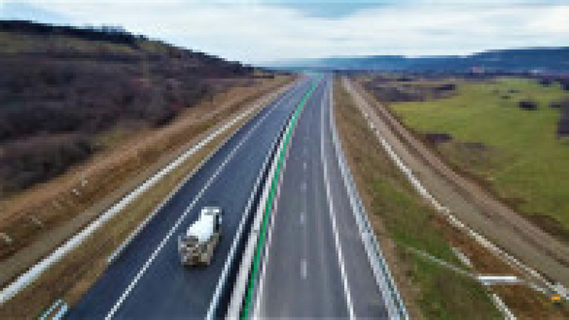 Cum arată primii 13 kilometri de pe Autostrada Sibiu-Pitești pe care s-ar putea circula din 15 decembrie. FOTO: Facebook Asociația Pro Infrastructura | Poza 5 din 8