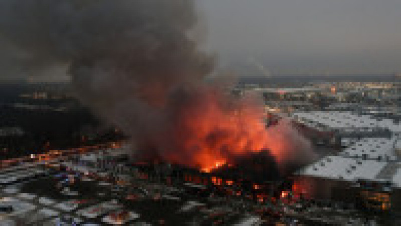 Incendiu de proporții în apropiere de Moscova, autoritățile suspectează un "act criminal". FOTO: Profimedia Images | Poza 1 din 6