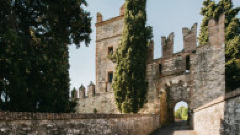 Un castel din Italia și satul în care se află se vând cu 2 milioane de dolari FOTO: Paolo Giacopini Immobiliare/Conforti Immobiliare | Poza 2 din 15