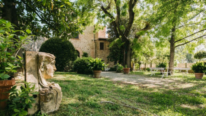 Un castel din Italia și satul în care se află se vând cu 2 milioane de dolari FOTO: Paolo Giacopini Immobiliare/Conforti Immobiliare