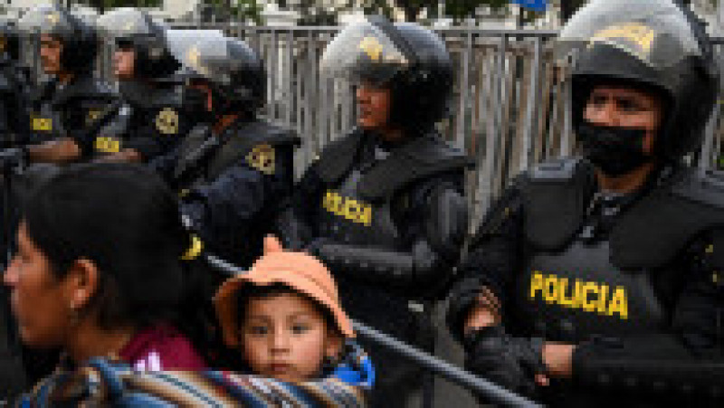 Ministrul peruan al apărării a anunţat miercuri decretarea stării de urgenţă în toată ţara, pe o perioadă de 30 de zile. Foto: Profimedia | Poza 6 din 11