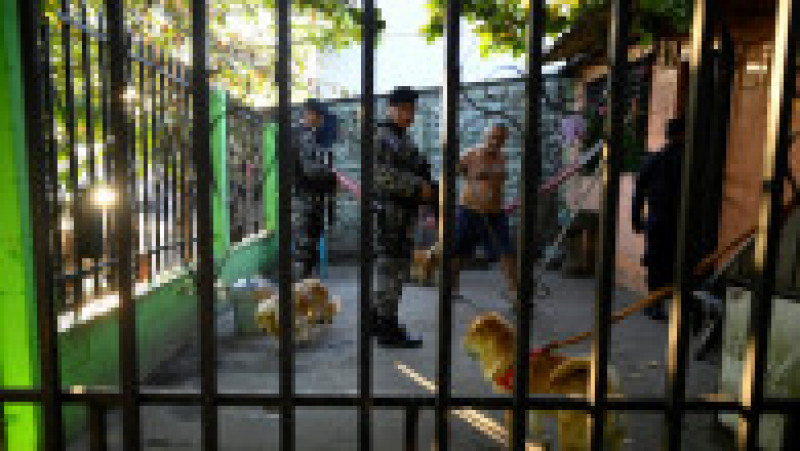 Războiul lui Bukele împotriva bandelor, declanșat după confruntările sângeroase din luna martie, când zeci de oameni au fost uciși, a plasat El Salvador într-o stare prelungită de urgență. Sursa foto: Profimedia Images | Poza 22 din 34