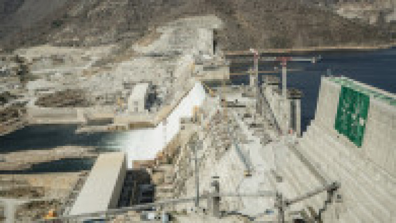 Proiectul mega-barajului, lansat în 2011 pentru un cost de patru miliarde de dolari, urmează să dubleze producţia actuală de energie electrică a Etiopiei, la care au acces doar aproximativ jumătate din cei aproximativ 120 de milioane de locuitori. Sursa foto: Profimedia Images | Poza 2 din 19