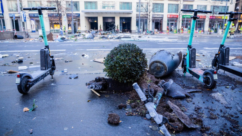 O parte din pagubele provocate de explozia acvariului din Berlin. Foto: Profimedia Images
