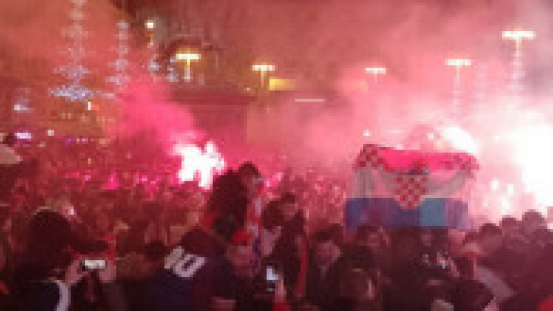 Bucurie fără margini pe străzile din Zagreb. Cum au sărbătorit croații media de bronz la Cupa Mondială. FOTO: Profimedia Images | Poza 5 din 12