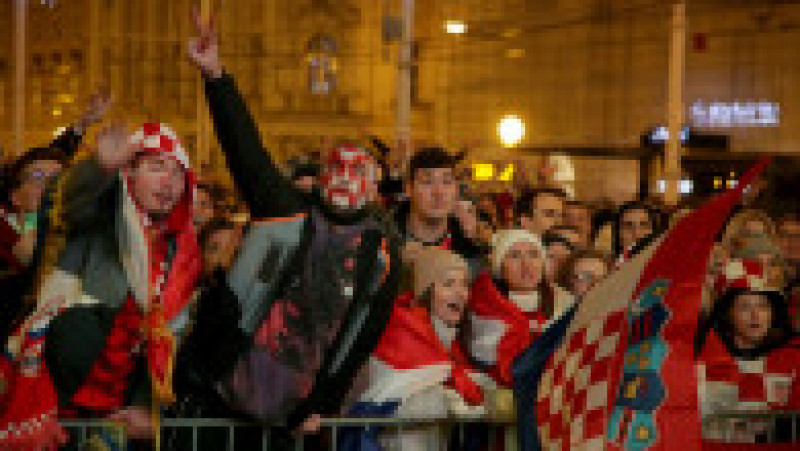 Bucurie fără margini pe străzile din Zagreb. Cum au sărbătorit croații media de bronz la Cupa Mondială. FOTO: Profimedia Images | Poza 6 din 12