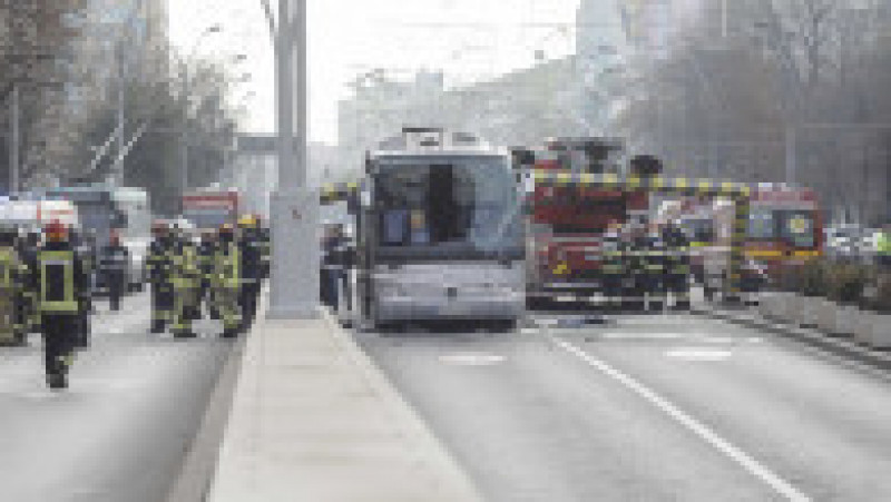 Un autocar a fost implicat într-un accident grav la Pasajul Unirii FOTO: Inquam Photos/ George Călin | Poza 3 din 9