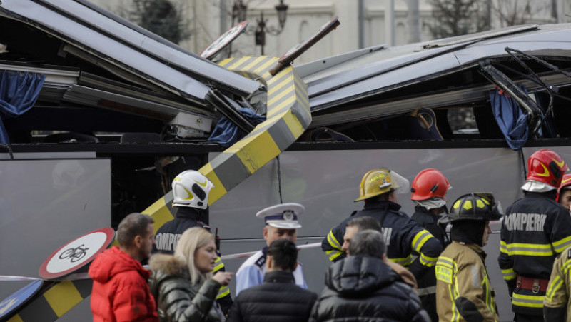 Un autocar a fost implicat într-un accident grav la Pasajul Unirii FOTO: Inquam Photos/ George Călin
