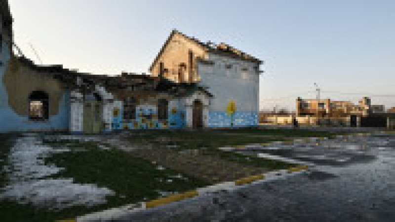 Casă de cultură de la nord de Kiev, în Irpin, distrusă de ruși. Foto: Profimedia Images | Poza 15 din 16