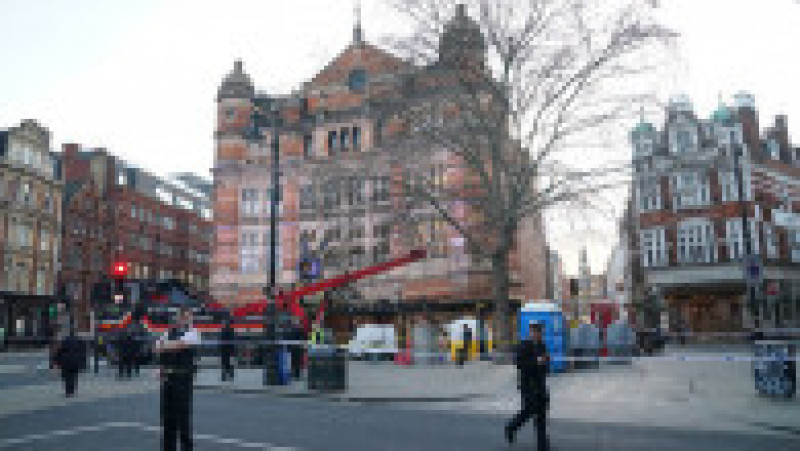 Un bărbat a murit în Londra după ce a fost strivit de un pisoar telescopic. Foto: Profimedia | Poza 3 din 5