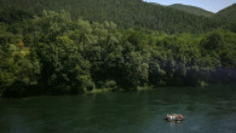 Un râu din Balcani, cunoscut pentru frumusețea lui naturală, a devenit o uriașă groapă de gunoi. FOTO: Profimedia Images | Poza 9 din 9