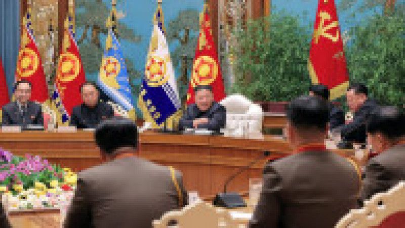 Nu există, însă, informații că Kim ar intenționa să renunțe la putere prea curând, precedentul „dinastic” de până acum arătând că dictatorii nord-coreeni rămân la putere până la moarte Foto: Profimedia Images | Poza 7 din 10