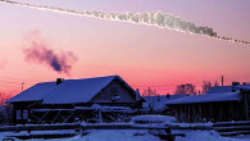 În urmă cu 10 ani, pe 15 februarie 2013, un corp ceresc intrat în atmosfera Pământului a explodat deasupra regiunii Celeabinsk din Rusia. Sursa foto Profimedia Images | Poza 9 din 20