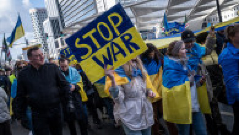 Mii de protestatari au participat sâmbătă la Bruxelles la un marş împotriva invaziei ruse din Ucraina. Foto: Profimedia | Poza 12 din 13