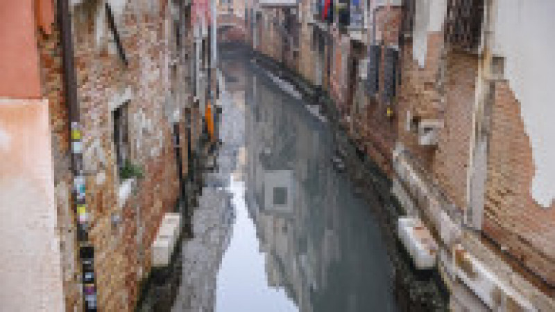 Gondolele sunt trase pe dreapta în Veneția, unde celebrele canale au rămas fără apă din cauza secetei. FOTO: Profimedia Images | Poza 10 din 14