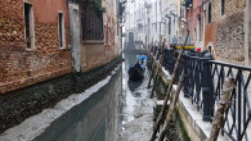 Gondolele sunt trase pe dreapta în Veneția, unde celebrele canale au rămas fără apă din cauza secetei. FOTO: Profimedia Images | Poza 11 din 14