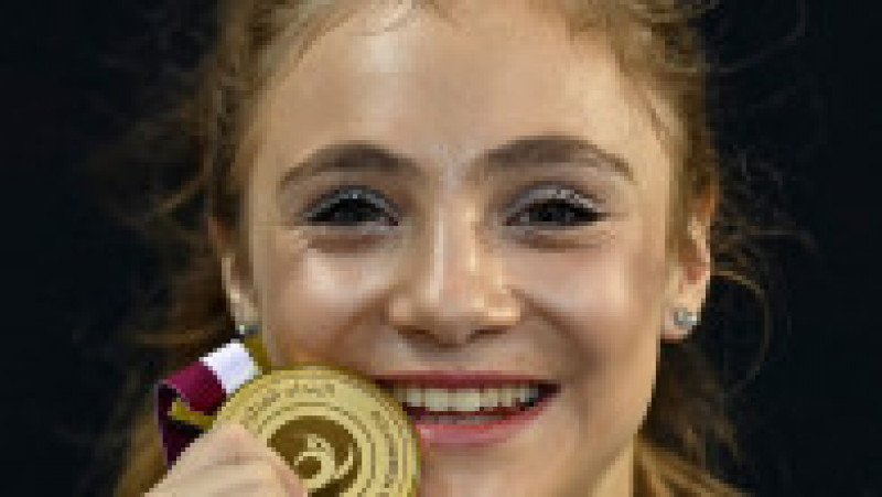 Sabrina a câștigat două medalii de aur într-o zi, la numai 15 ani. Foto: Profimedia Images | Poza 1 din 9