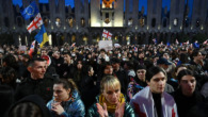 Mii de oameni participă miercuri la a doua zi consecutivă de proteste în capitala georgiană Tbilisi. Foto: Profimedia | Poza 2 din 7