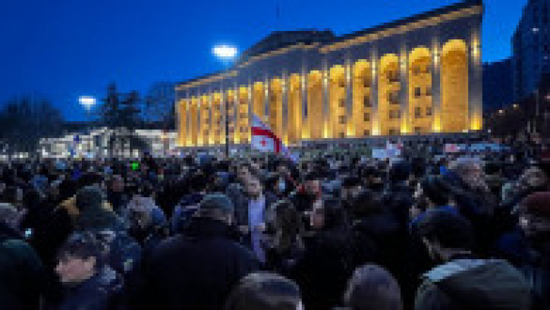 Mii de oameni participă miercuri la a doua zi consecutivă de proteste în capitala georgiană Tbilisi. Foto: Profimedia | Poza 3 din 7