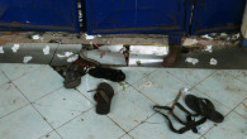 Octombrie 2022: O busculadă uriaşă, provocată de lansarea de gaze lacrimogene de către poliţie, s-a soldat cu 135 de morţi în rândul suporterilor indonezieni, la finalul unei partide disputate la Malang, în estul insulei Java. Sursa foto Profimedia Images | Poza 34 din 35