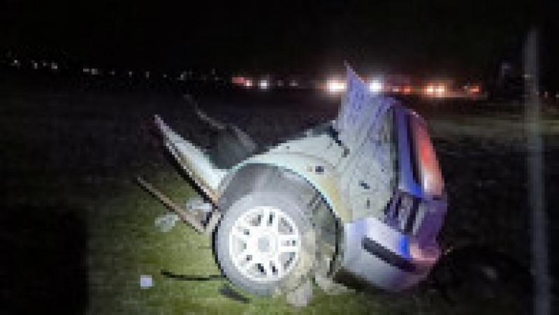 Doi bărbați au murit după impactul dintre două autoturisme și o autoutilitară pe DN73. Foto: ISU Brașov | Poza 1 din 4