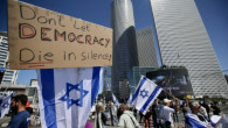 Protestatarii au blocat drumul spre aeroportul din Tel Aviv. Foto: Profimedia Images | Poza 7 din 8