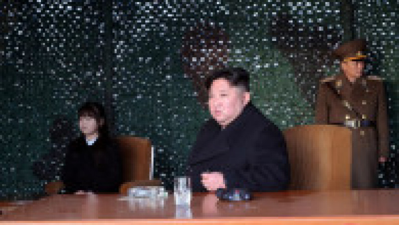 Liderul nord-coreean a apărut însoţit de fiica sa Ju Ae, considerată de unii analişti viitoarea moştenitoare a regimului.Foto: Profimedia | Poza 4 din 5