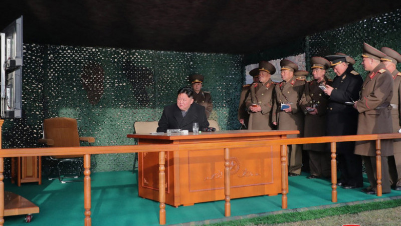 Liderul nord-coreean a apărut însoţit de fiica sa Ju Ae, considerată de unii analişti viitoarea moştenitoare a regimului.Foto: Profimedia