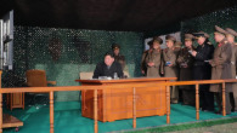 Liderul nord-coreean a apărut însoţit de fiica sa Ju Ae, considerată de unii analişti viitoarea moştenitoare a regimului.Foto: Profimedia | Poza 1 din 5