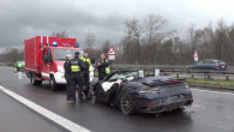 Patru morți și trei mașini Porsche implicate într-un accident rutier groaznic petrecut în Germania. Sursa foto: Profimedia Images | Poza 18 din 19