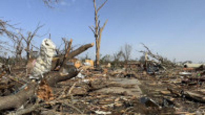 Dezastrul lăsat în urmă de tornada care a măturat statul Mississippi. Foto: Twitter/ Zachary Hall | Poza 5 din 6