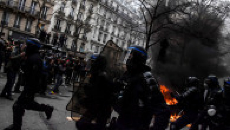 Franța este zguduită de proteste violente soldate cu lupte de stradă, distrugeri și mii de arestări: Foto: Profimedia | Poza 11 din 18