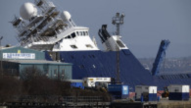 O navă uriașă, de 3.000 de tone, s-a răsturnat în portul din Edinburgh FOTO: Getty Images | Poza 2 din 8