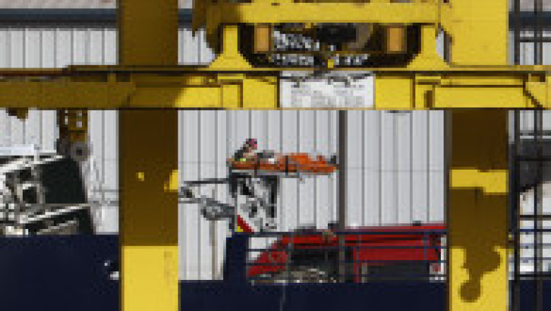 O navă uriașă, de 3.000 de tone, s-a răsturnat în portul din Edinburgh FOTO: Getty Images | Poza 6 din 8