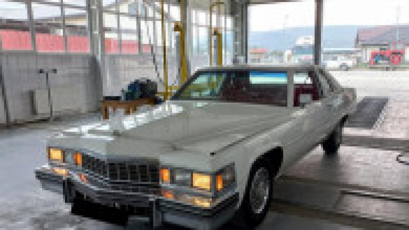 Un Cadillac Coupe DeVille din 1977, o emblemă a automobilelor americane, a ajuns la RAR Vaslui. FOTO: Facebook. Registrul Auto Român | Poza 5 din 5