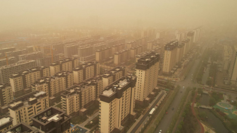 O furtună uriașă de nisip a lovit China. Sursa foto Profimedia Images