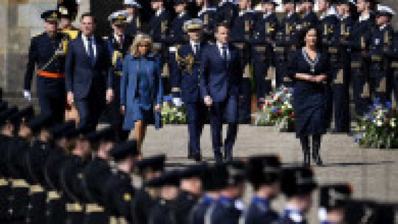 Emmanuel și Brigitte Macron, întâmpinați la Amsterdan de regele Willem-Alexander şi soţia lui, Maxima FOTO: Profimedia Images | Poza 32 din 43