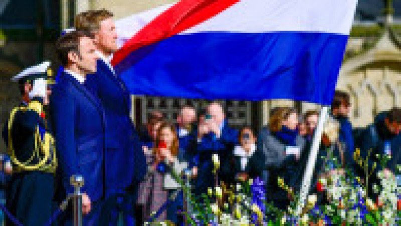 Emmanuel și Brigitte Macron, întâmpinați la Amsterdan de regele Willem-Alexander şi soţia lui, Maxima FOTO: Profimedia Images | Poza 17 din 43