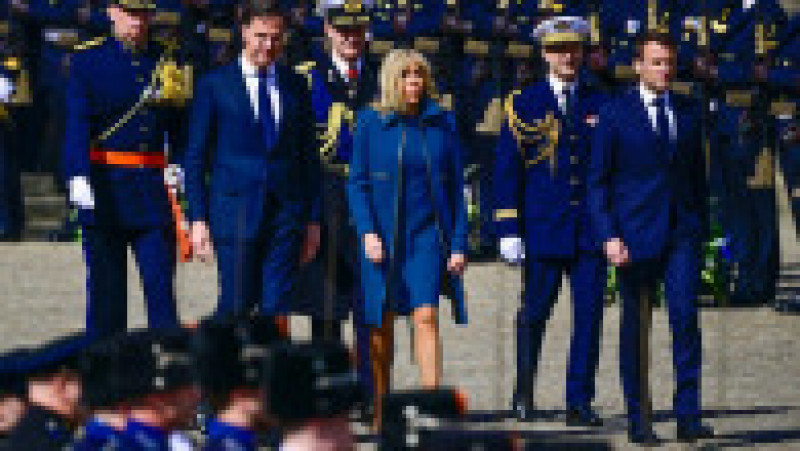 Emmanuel și Brigitte Macron, întâmpinați la Amsterdan de regele Willem-Alexander şi soţia lui, Maxima FOTO: Profimedia Images | Poza 28 din 43