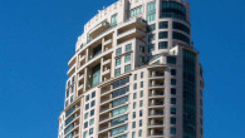 Rihanna a cumpărat cu 21 milioane $ apartamentul în care a locuit Matthew Perry din „Friends” FOTO: Profimedia Images | Poza 28 din 41