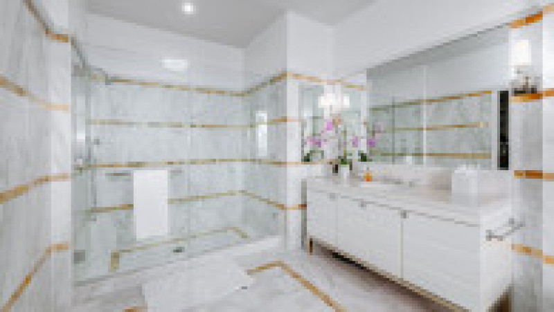 Rihanna a cumpărat cu 21 milioane $ apartamentul în care a locuit Matthew Perry din „Friends” FOTO: Profimedia Images | Poza 22 din 41