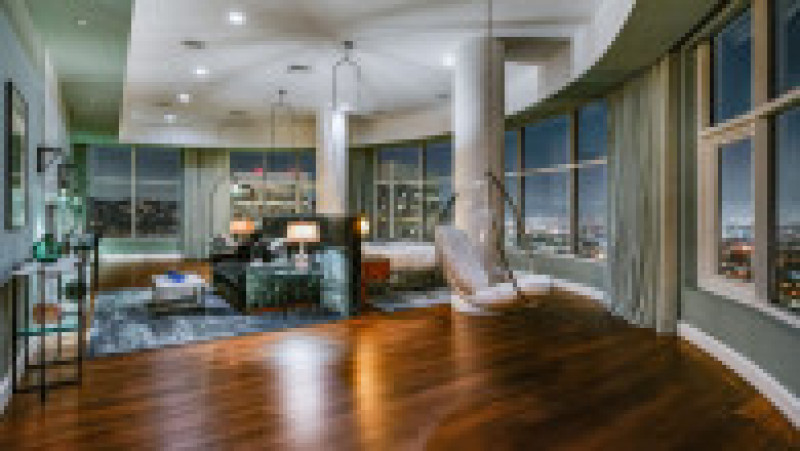 Rihanna a cumpărat cu 21 milioane $ apartamentul în care a locuit Matthew Perry din „Friends” FOTO: Profimedia Images | Poza 2 din 41