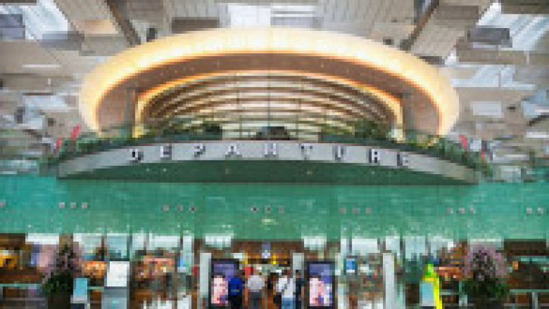 Aeroportul Changi din Singapore, considerat cel mai bun din lume, este un obiectiv turistic în sine. Foto: Profimedia | Poza 15 din 31