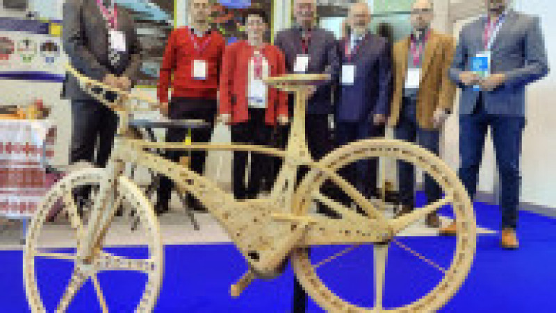 Delegația județului Arad la Salonul Mondial de Invenţii de la Geneva. Sursa foto: Facebook / Consiliul Județean Arad | Poza 2 din 4